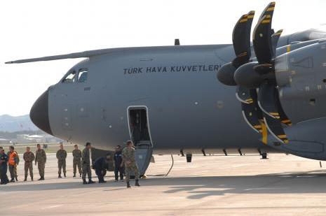 Dünyanın en büyük nakliye uçağı A400M Türkiye'de