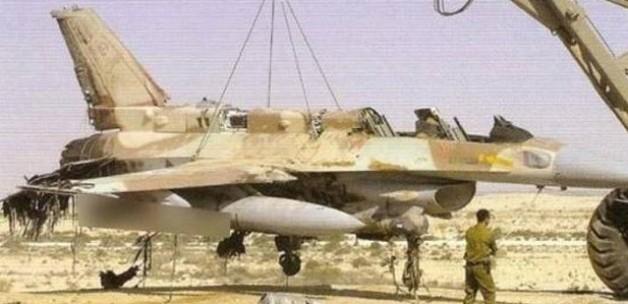 Vurulan İsrail F-16'sı böyle inebildi